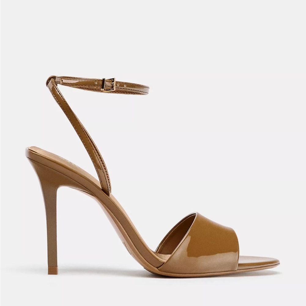Zara NWT Women’s Tan Patent Leather Heeled Sandals